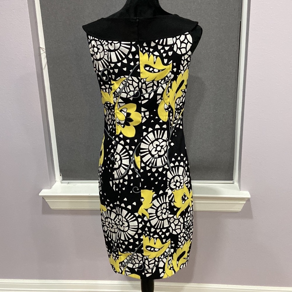 Cocktail Dress 💛🖤 - Picture 4 of 5